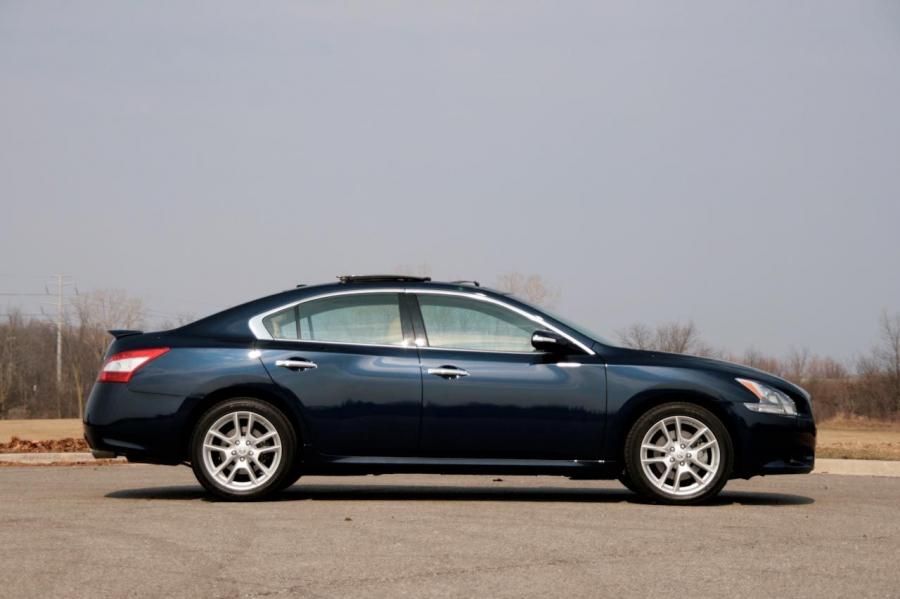  Nissan Maxima 2009 года  (фото 4 из 120)